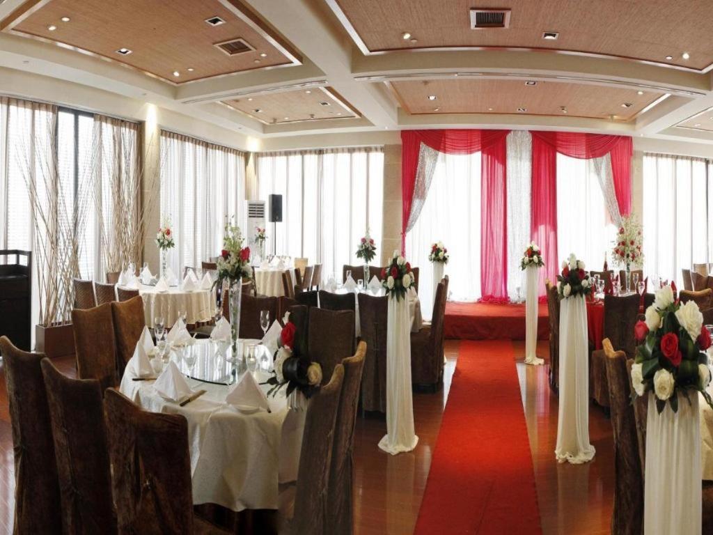 Huana Hotel Minhang Shanghai Exterior foto