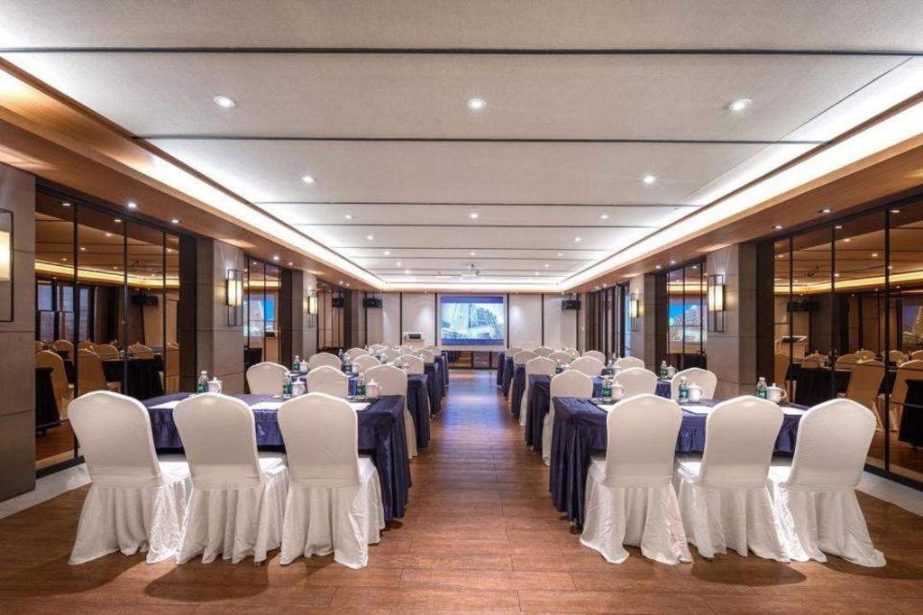 Huana Hotel Minhang Shanghai Exterior foto