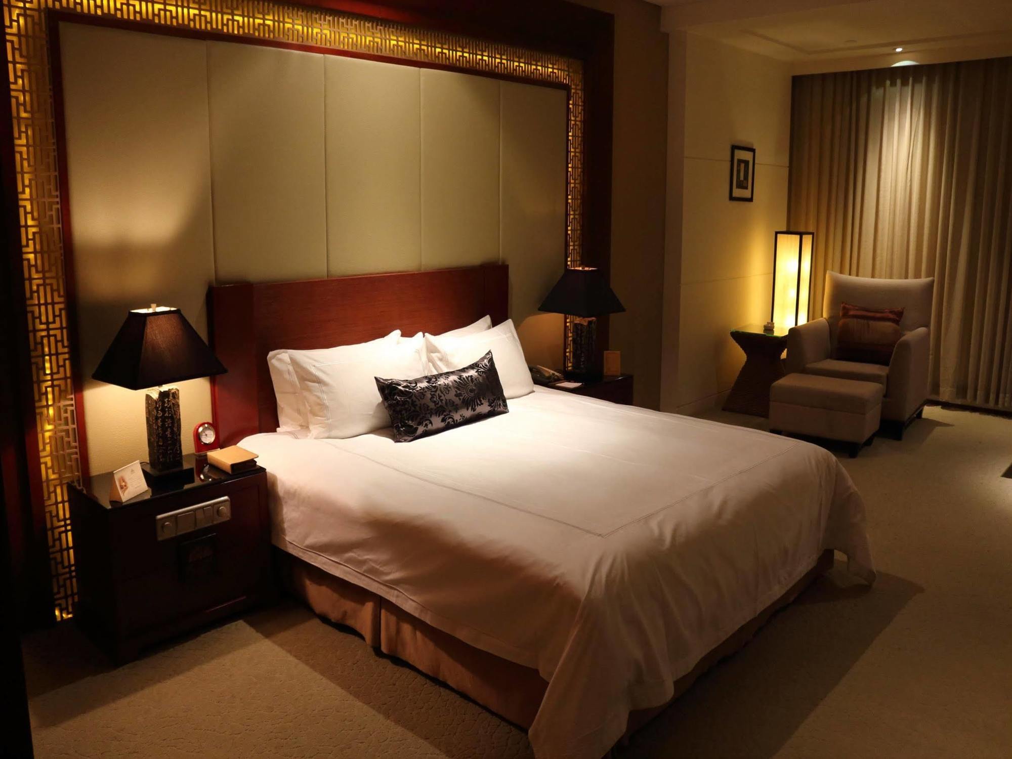 Huana Hotel Minhang Shanghai Exterior foto